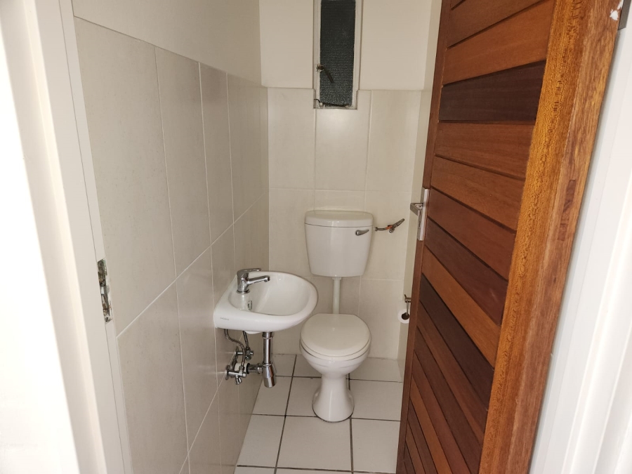 2 Bedroom Property for Sale in Humewood Eastern Cape